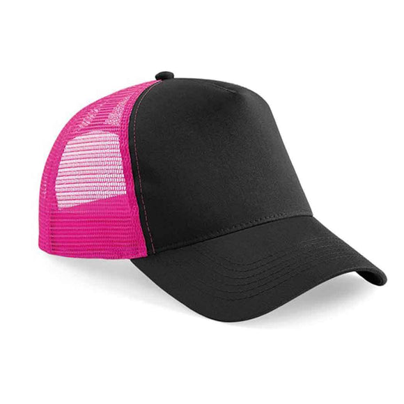 Beechfield B640 Black trucker cap with fuchsia mesh back on a white background